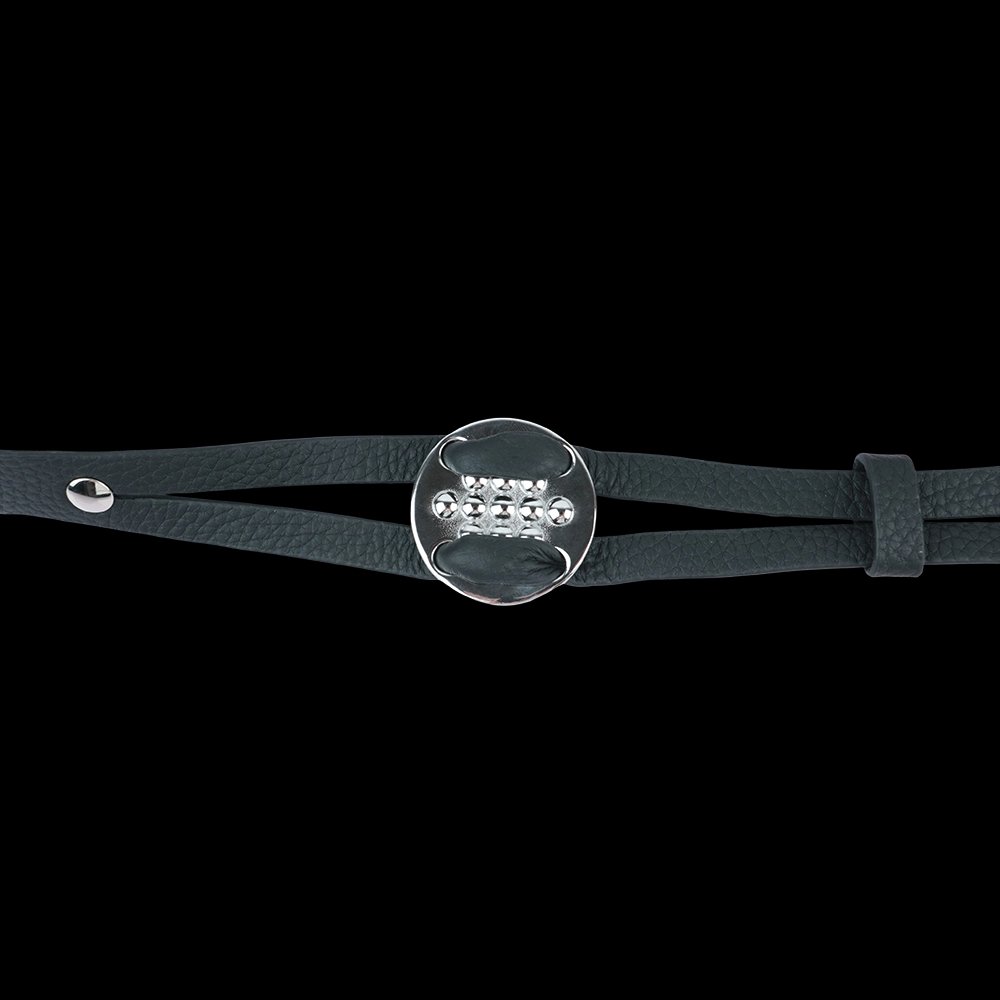 Gesloten Metalen Nipple Clamp – Een BDSM-kunstobject van vrouwelijke onderwerping - Afbeelding 6