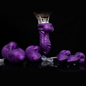 Paarse Siliconen Dragon Dildo Buttplug – Monstercock Anal met Ankerbasis en Lichaamsvolgende Curve